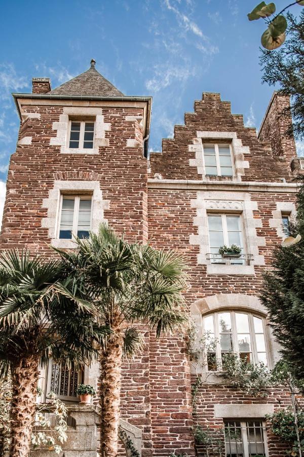 Castel Jolly Bed & Breakfast Rennes Exterior foto